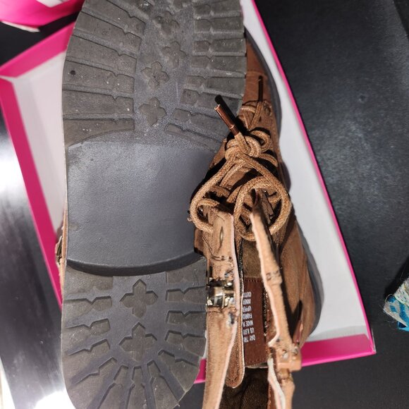 Comfy, Sport Vintage Booties - Picture 2 of 10